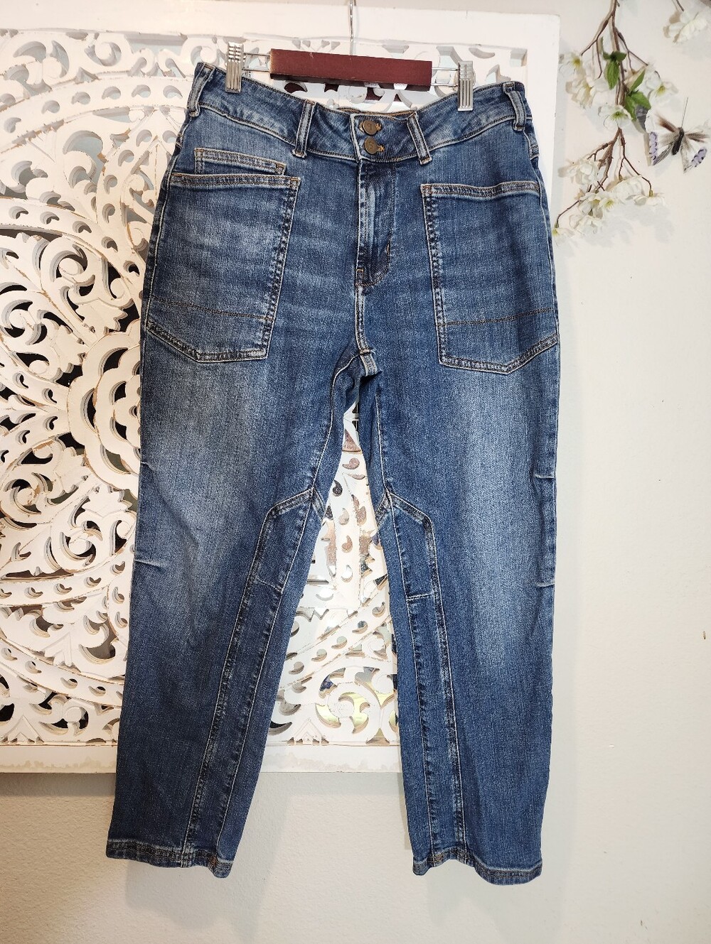 Pilcro The Wanderer Mid-Rise Relaxed Jeans by Pilcro Size 29P - Picture 11 of 16